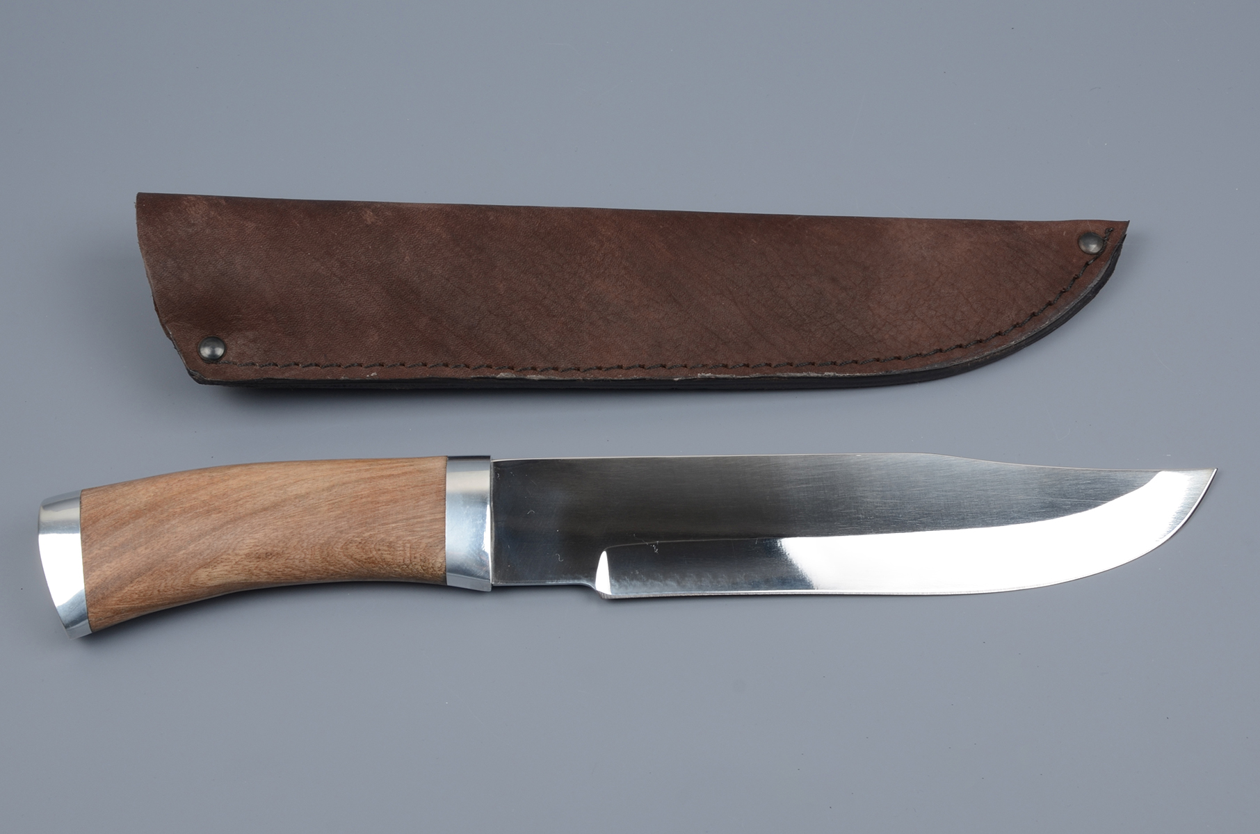 Нож Турист-1 хирургич.нерж.сталь, 65х13, орех (ручная работа)