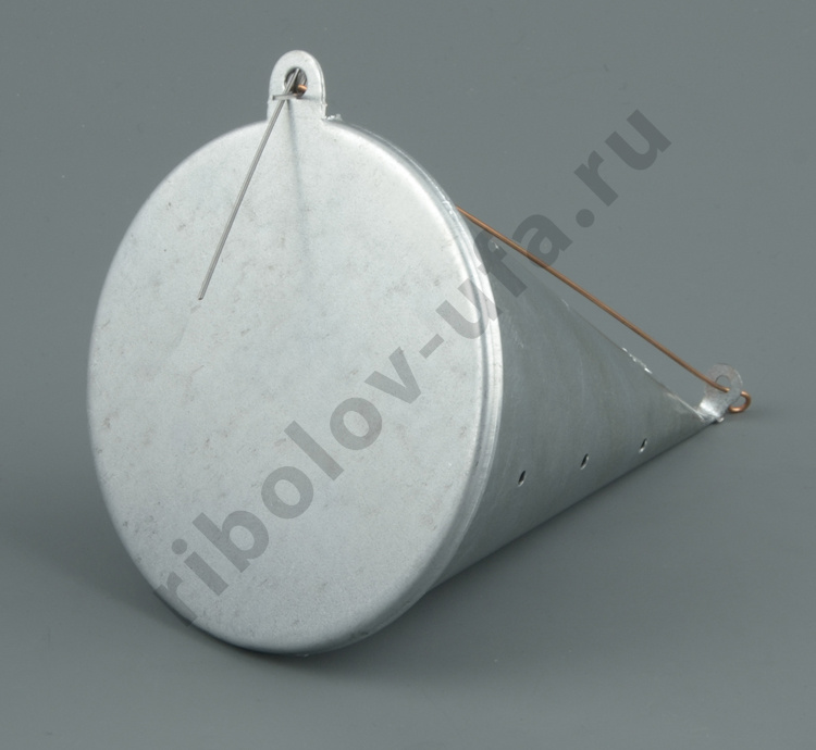 Кормушка зимняя Перцев металл. Конус большая, 100гр, d-90мм