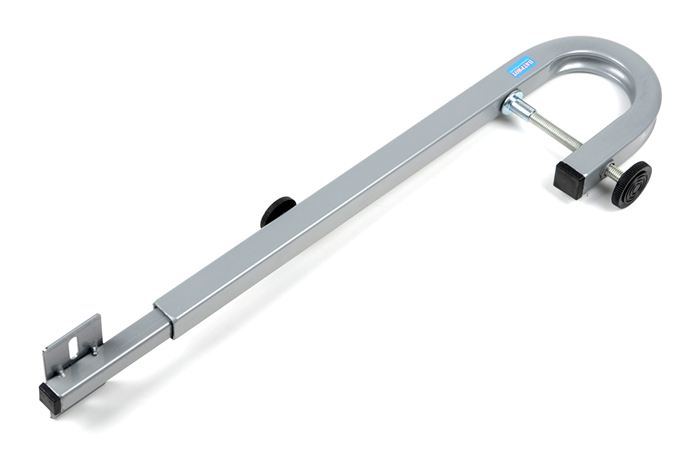 Кронштейн датчика эхолота тип 1 Патриот на площадке