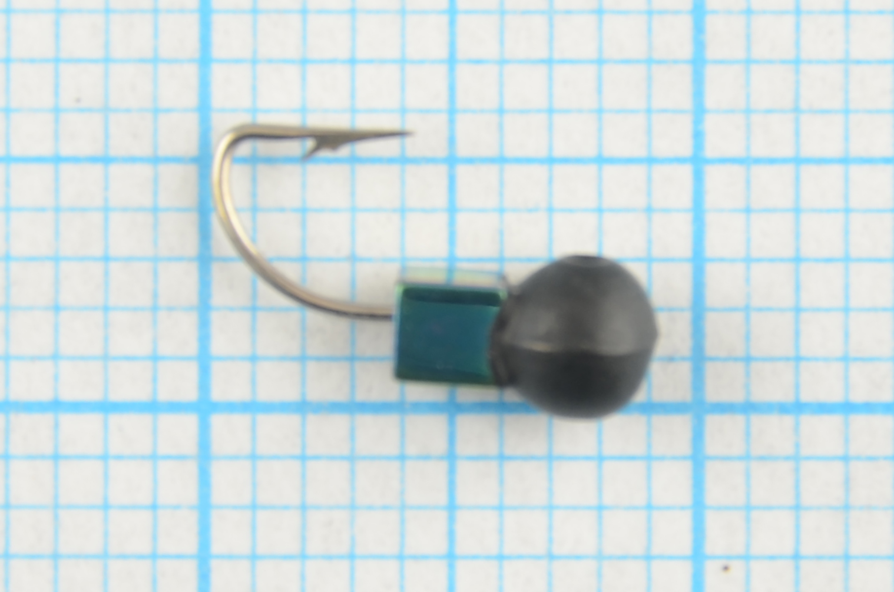 Мормышка Мир Вольфрама Дробь Хамелеон кубик на крючке д. 3 мм черная