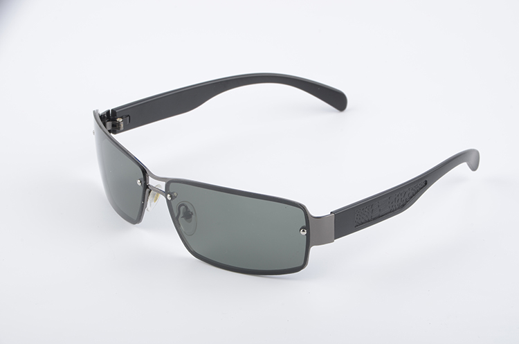 Очки No name поляризац (с чехлом и салфеткой) черн./темн.мет./мет. (3011)