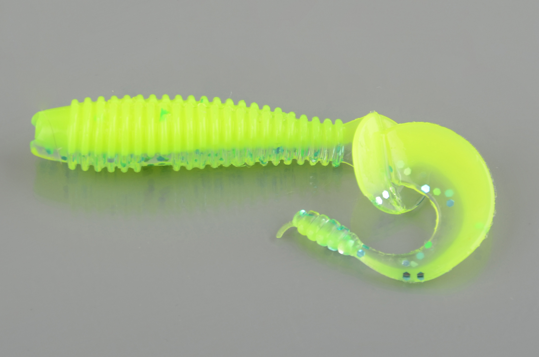 Силиконовая приманка Kosadaka Revolt 70 мм, цвет YTR (7 шт/уп)