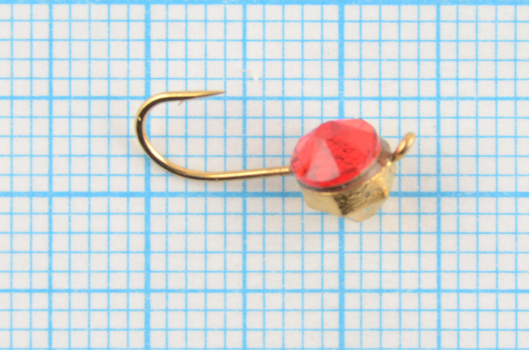 Мормышка вольфрам Bravo Fishing Шар с ушком, грань и Swarovski 5.0 мм 0.90 гр Go-красный