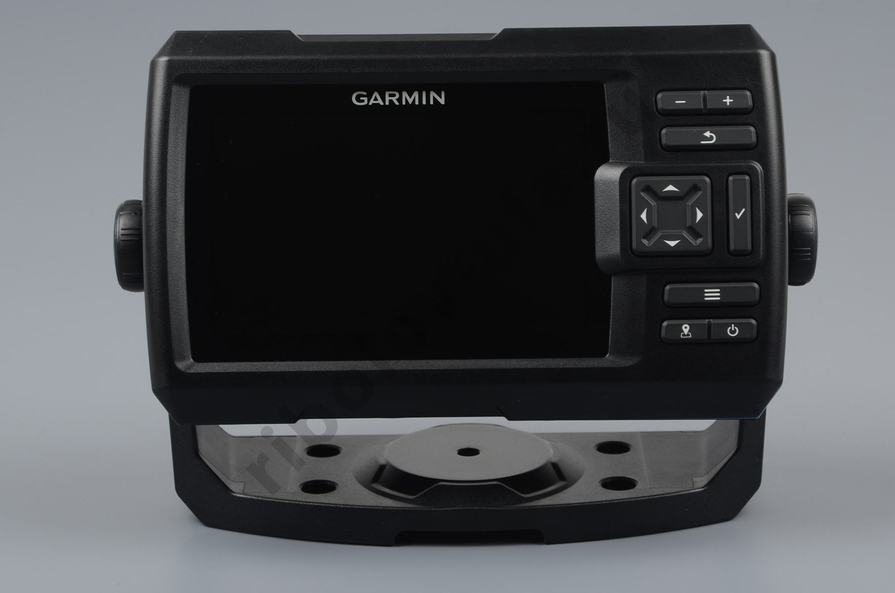 Эхолот Garmin Striker Vivid 5cv с трансдьюсером GT20