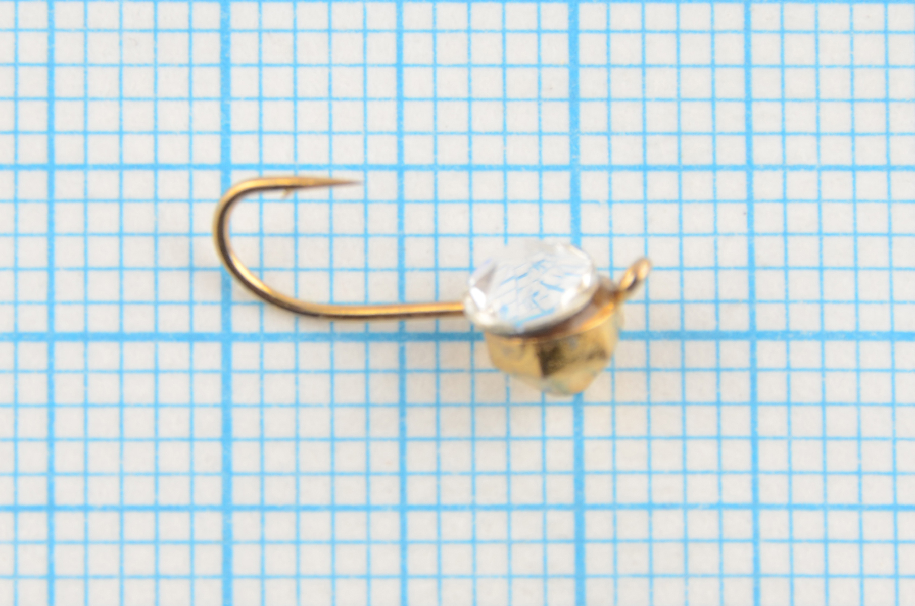 Мормышка вольфрам Bravo Fishing Шар с ушком, грань и Swarovski 4.0 мм 0.49 гр Go-белый