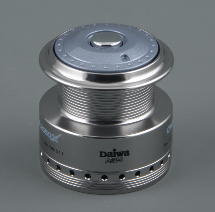 Катушка безынерц. Daiwa Crossfire 3050 X (задний фрикцион)