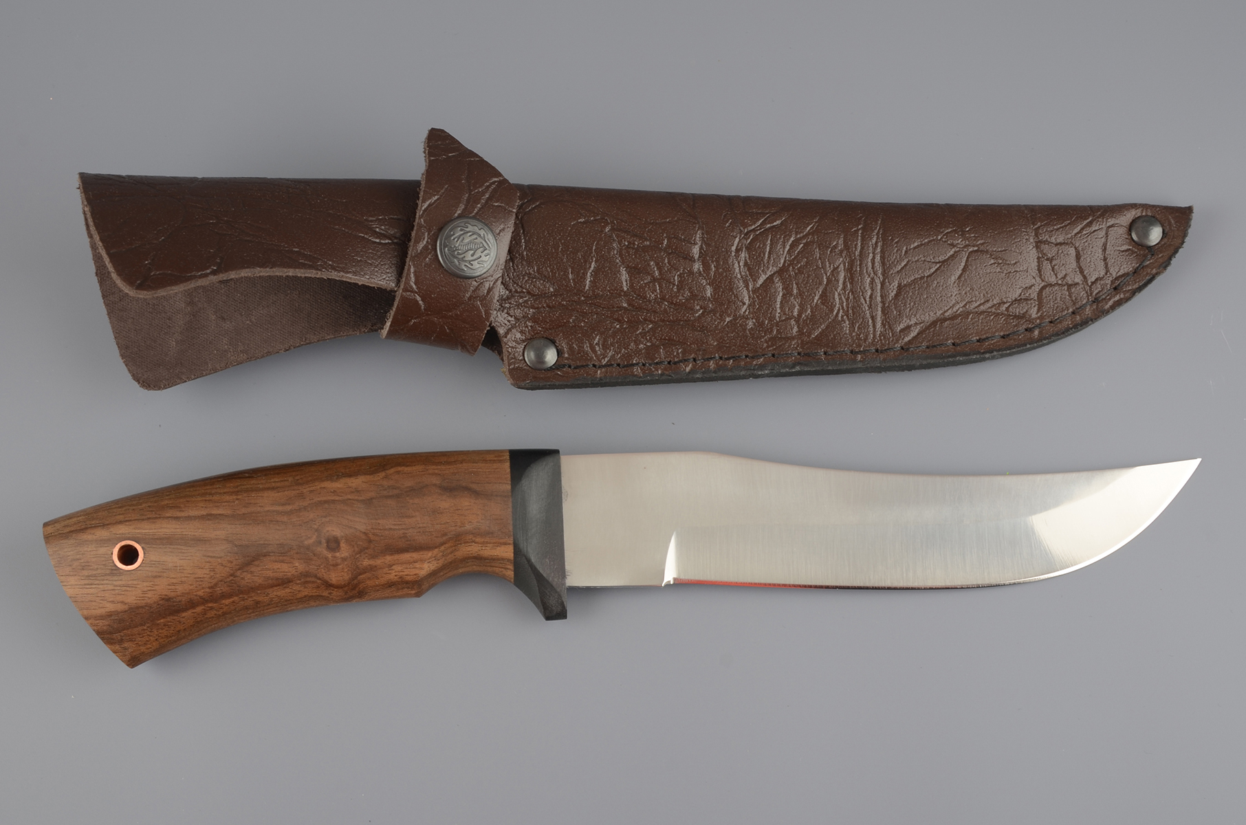 Нож упрощ. Грибник-У хирургич.нерж.сталь, 65х13, орех (ручная работа)