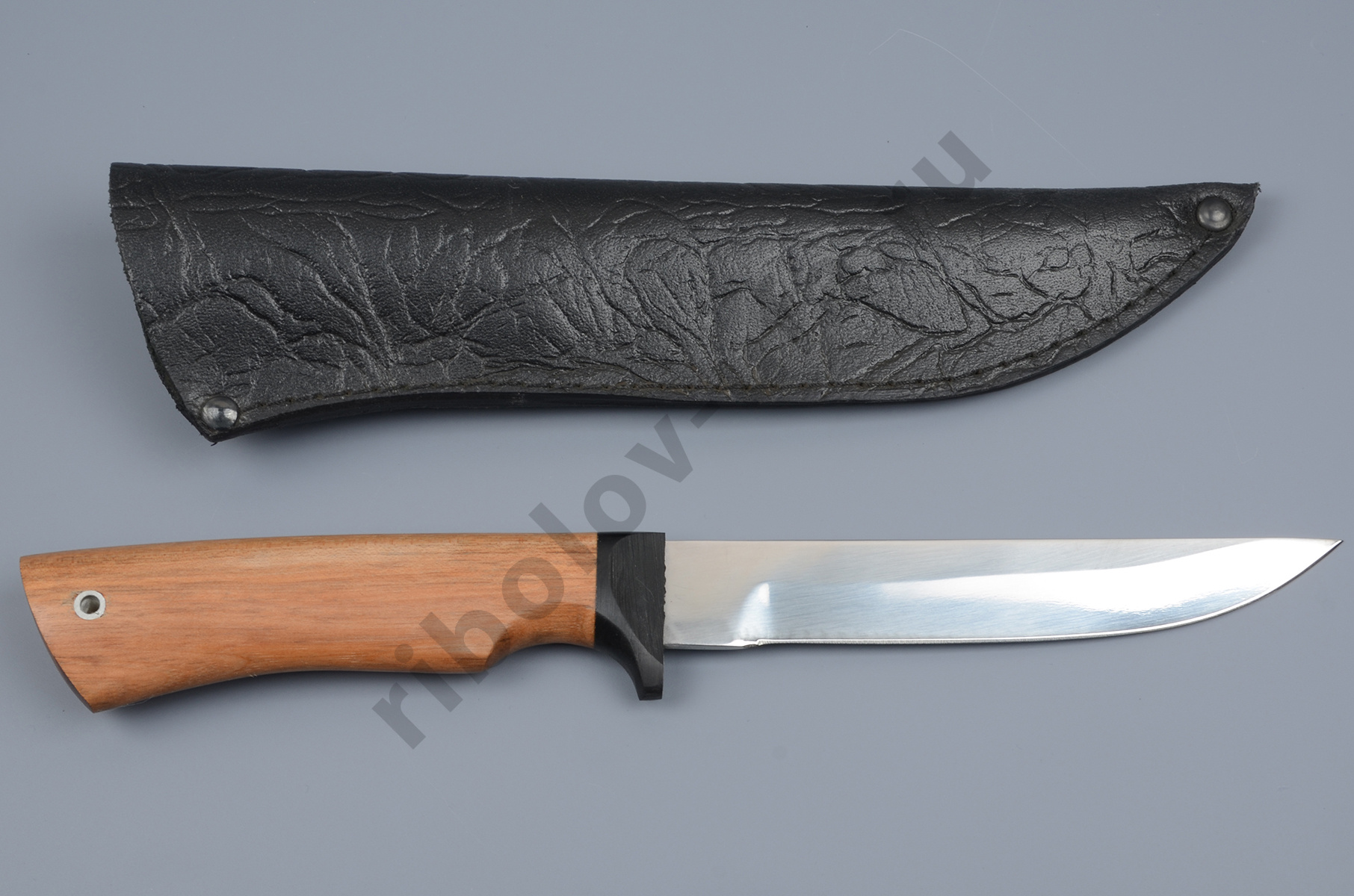 Нож упрощ. Соболь-У хирургич.нерж.сталь, 65х13, орех (ручная работа)