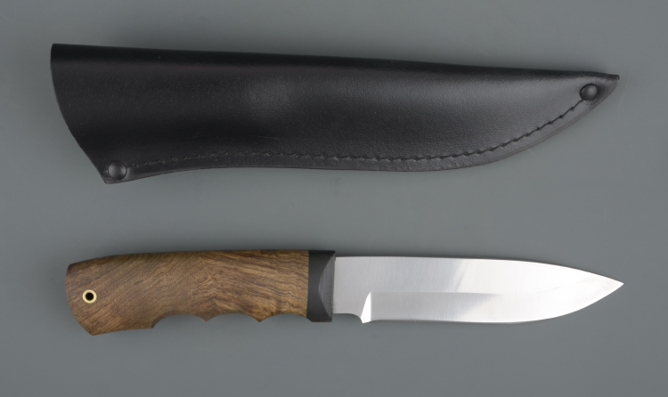 Нож упрощ. Север-1У хирургич.нерж.сталь, 65х13, орех (ручная работа)