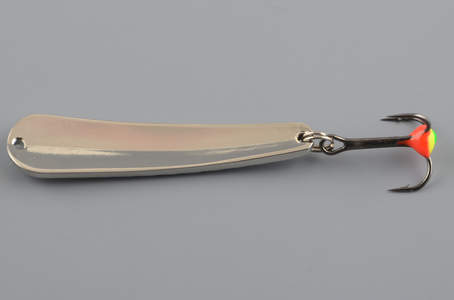 Блесна зимняя Бубнов колеблющаяся Окушок 51 мм 7 гр. белая, латунь, ребр., тр. с каплей