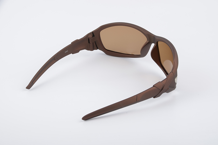 Очки No name поляризац (с чехлом и салфеткой) коричн./коричн./пласт. (3053)