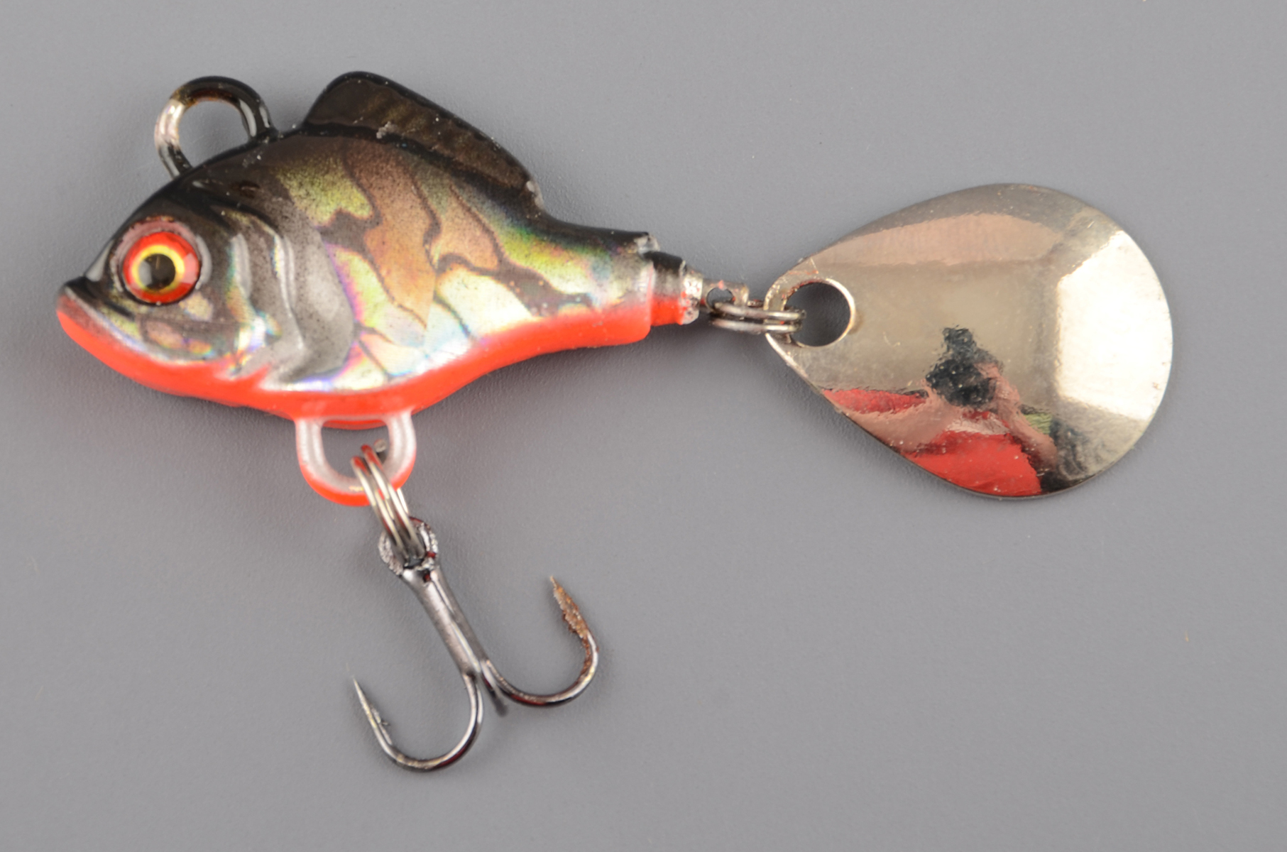 Тейл-спиннер Columbia Duh-5700 15гр, # 08