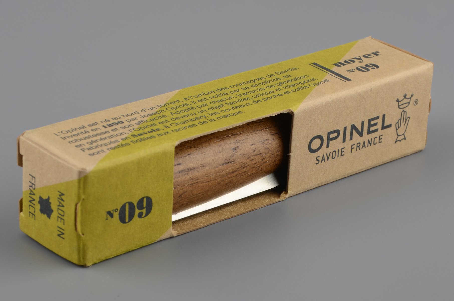 Нож Opinel 9 нержавеющая сталь, ореховая рукоять в картон.коробке