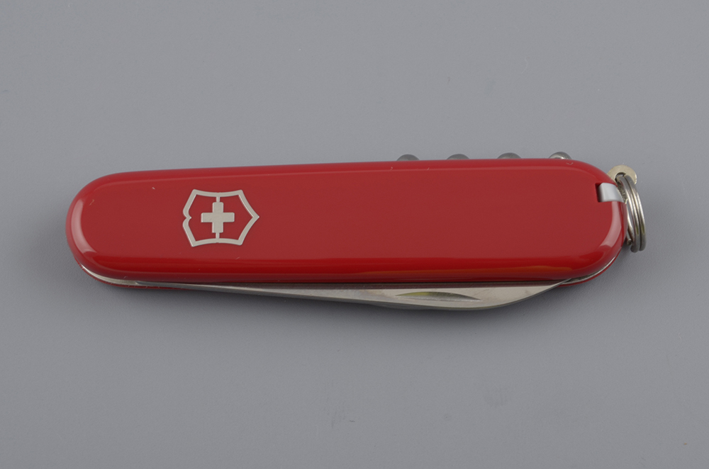 Нож Victorinox Waiter 84мм 9функций красный