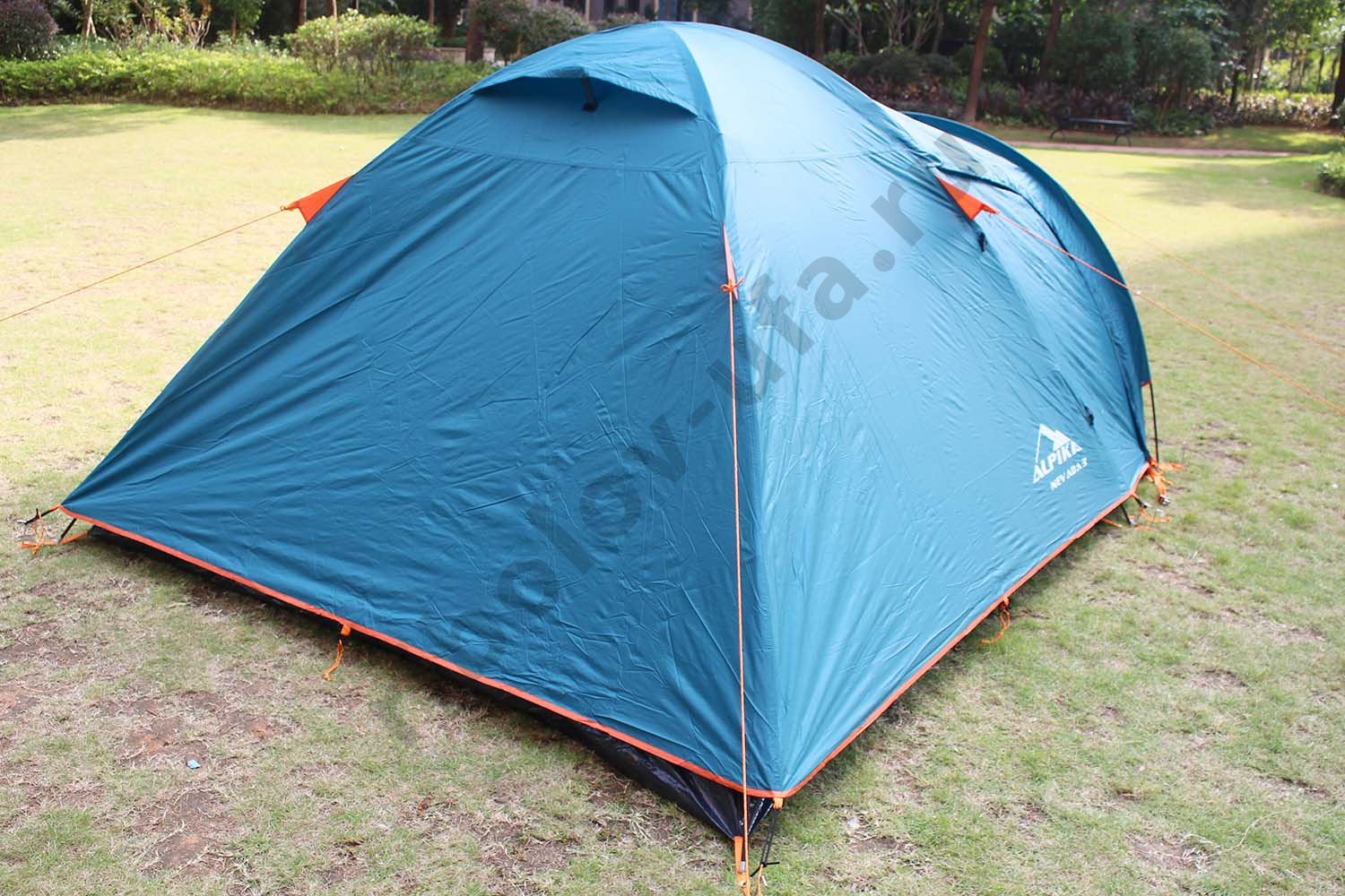 Палатка Alpika Nevada-3, 3-х местная