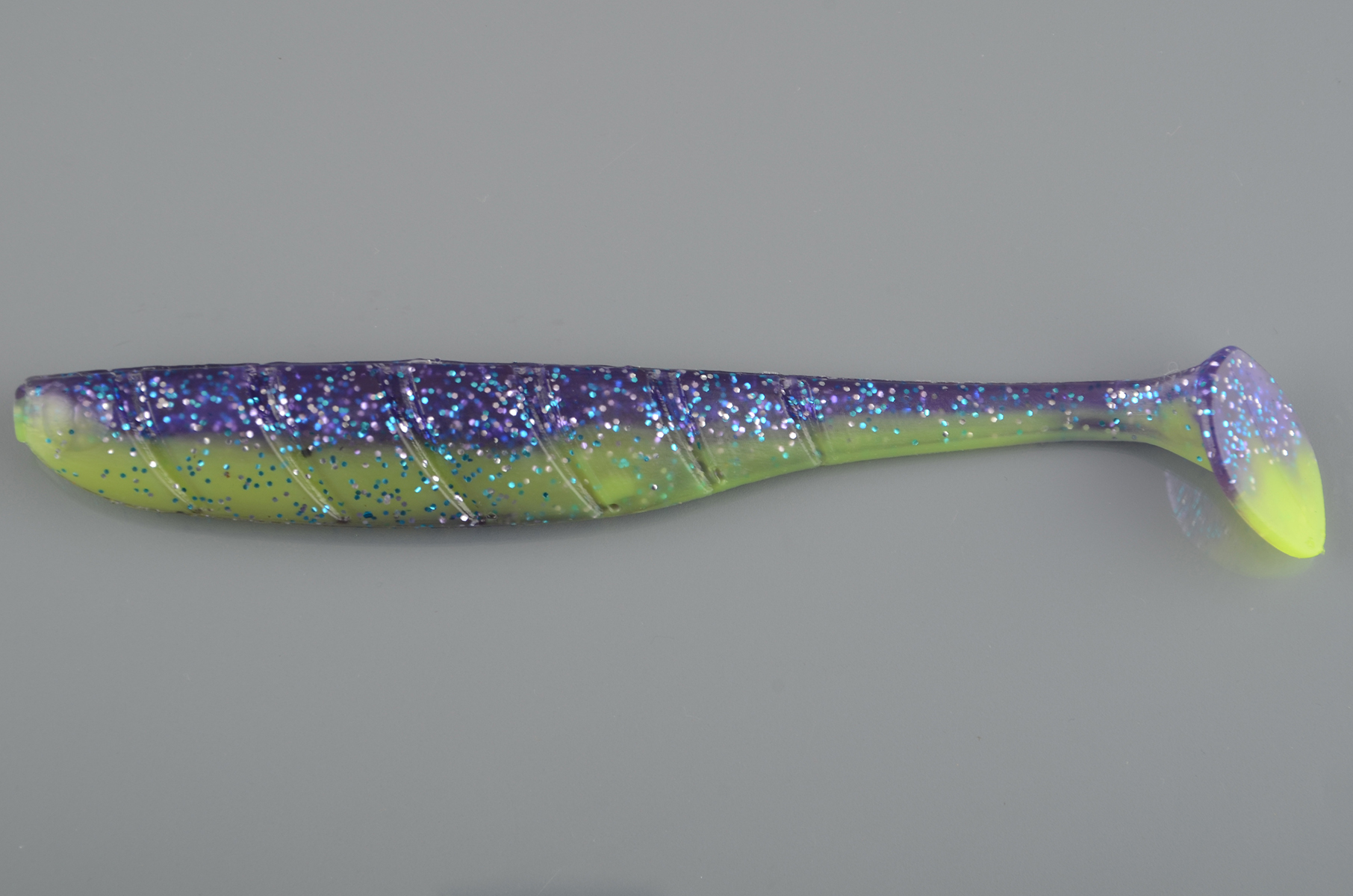 Силиконовая приманка Fishing Style Rumba 5,5 in 140мм # 036 Violet Lime