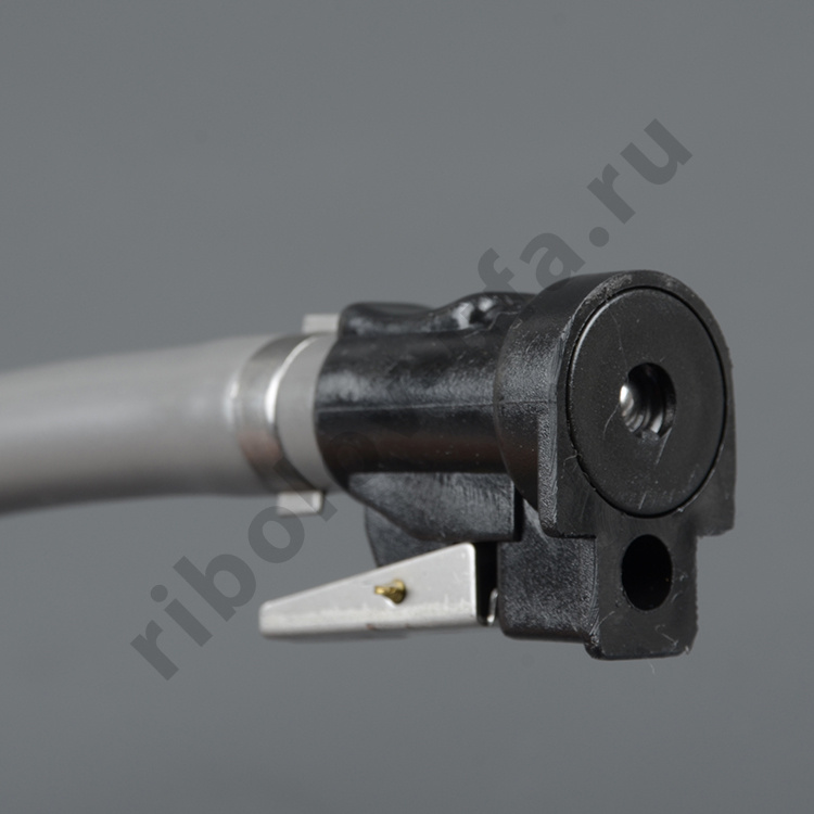 Шланг топливный 8.5/14 мм с грушей и топливными переходниками Suzuki C24631