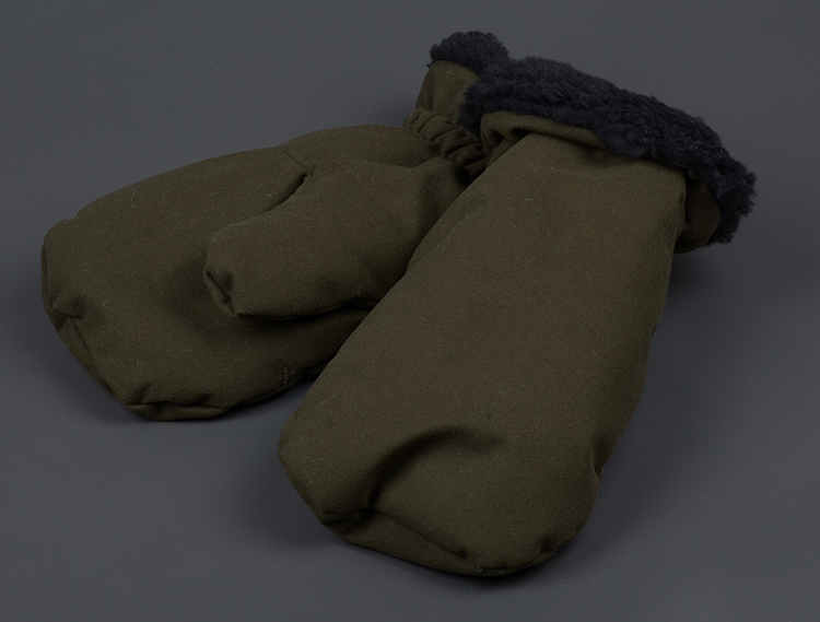 Варежки Таёжник алова + мех цв. в ассорт.