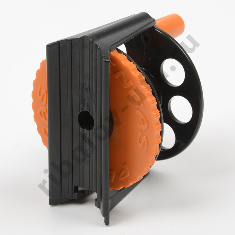 Катушка Pelengas пластиковая 