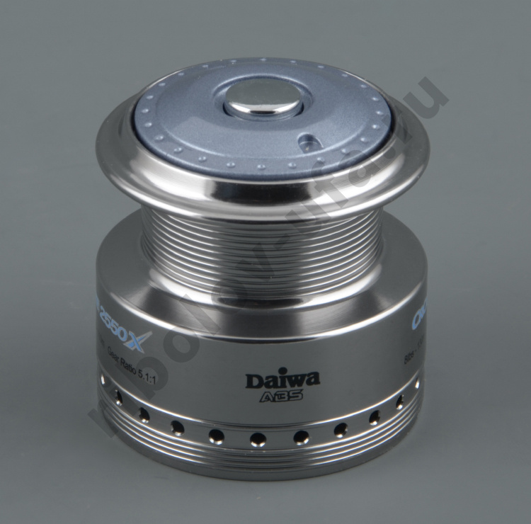 Катушка безынерц. Daiwa Crossfire 2550 X (задний фрикцион) 5+1 подш.